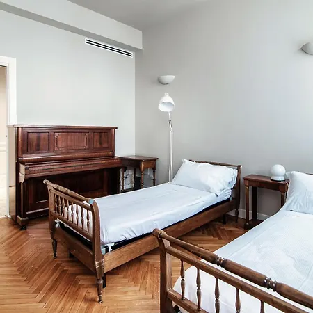 Lp Luxury - Downtown コモ