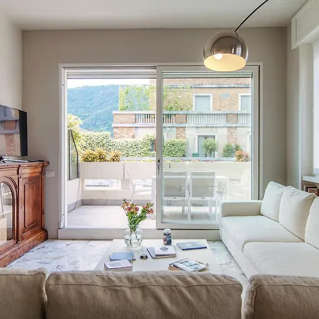 Lp Luxury - Downtown コモ