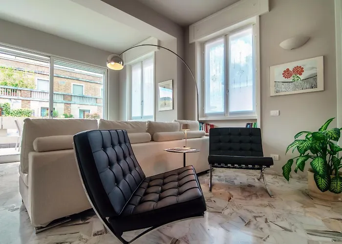 Lp Luxury - Downtown Apartment Como